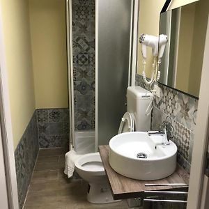 Double or Twin Room Private Bathroom